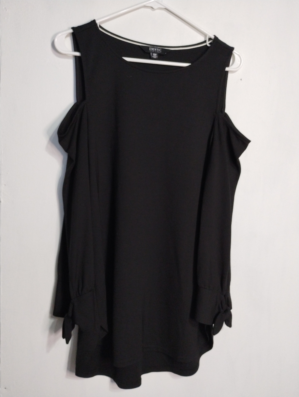 Isaac Mizrahi Black Cold-Shoulder Tunic with Tie Cuffs